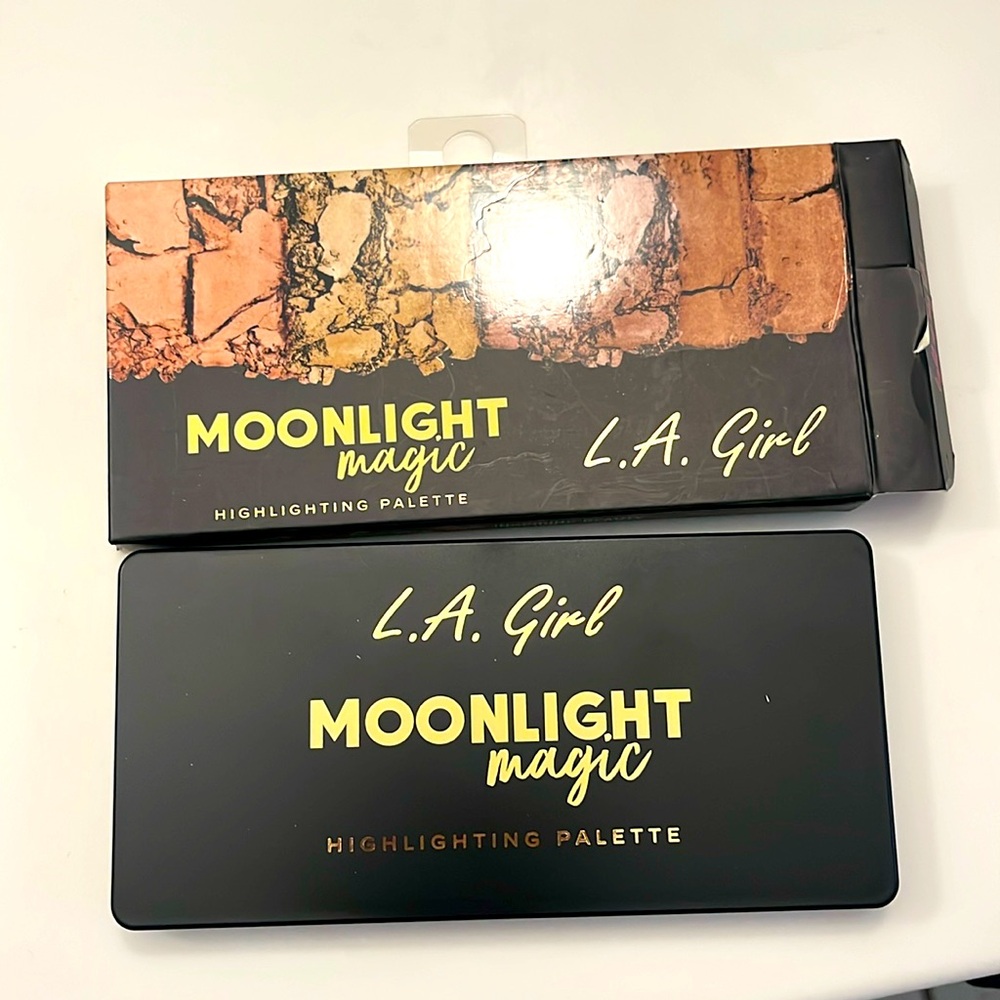 NIB! L.A. Girl Moonlight 🌙 Magic Highlighting Palette.